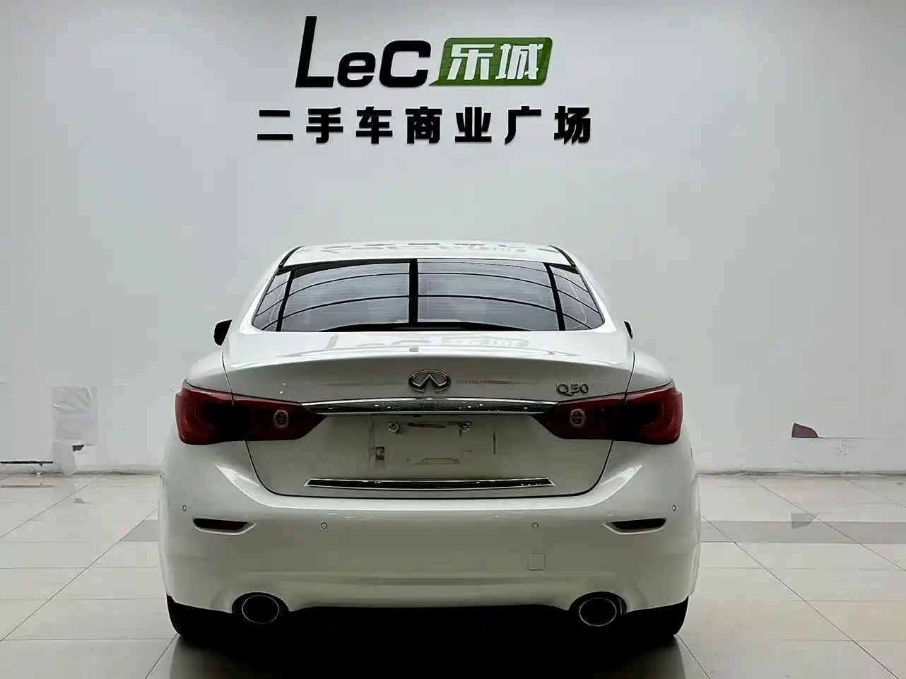 Photo 18 - Infiniti Q50L