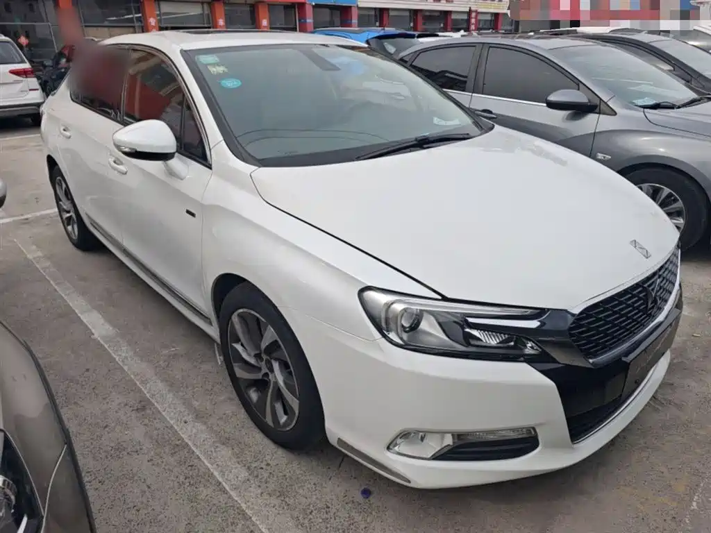 DS 5LS 2016 2015 1.6T Elegance THP160