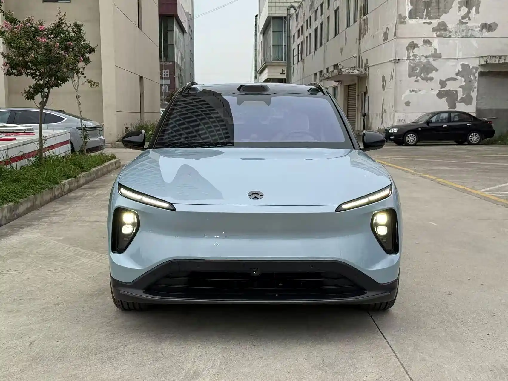 Фото 2 - NIO ES6