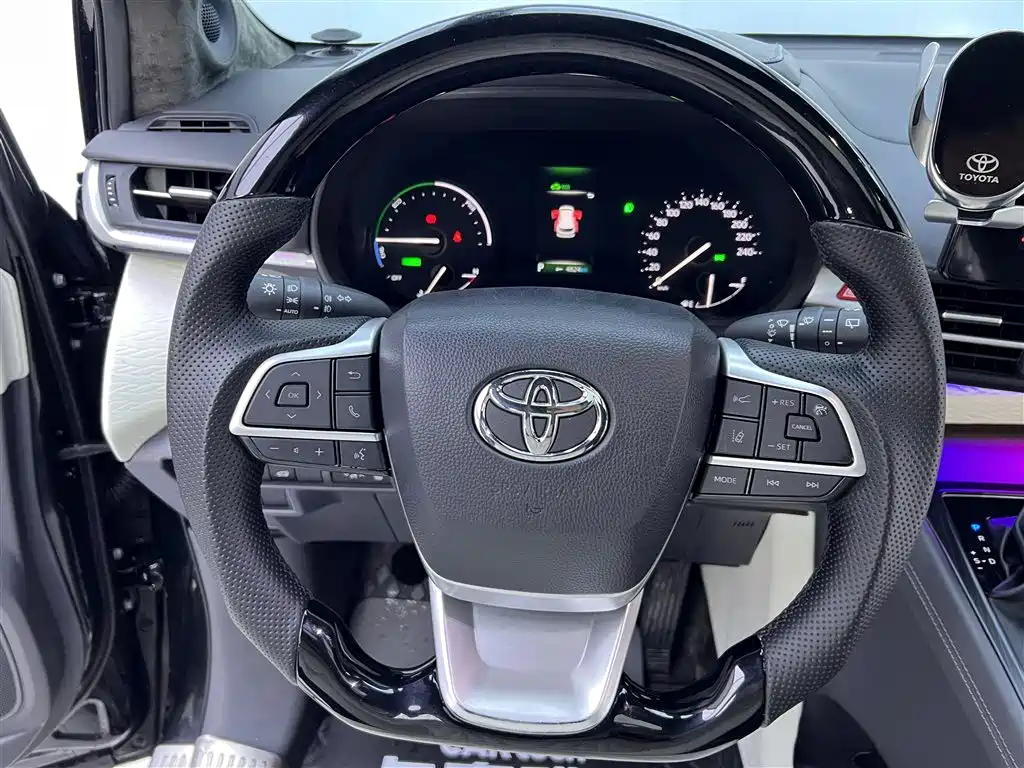 Toyota Sienna 2024 2.5L Hybrid Comfort Edition фото 17