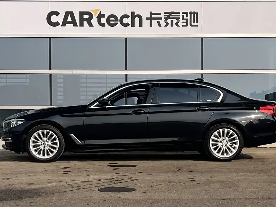 BMW 5 Series 2020 525Li Luxury Package фото 5