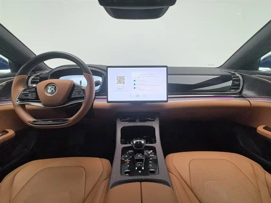 BYD Han 2022 DM-i 242KM Flagship фото 5