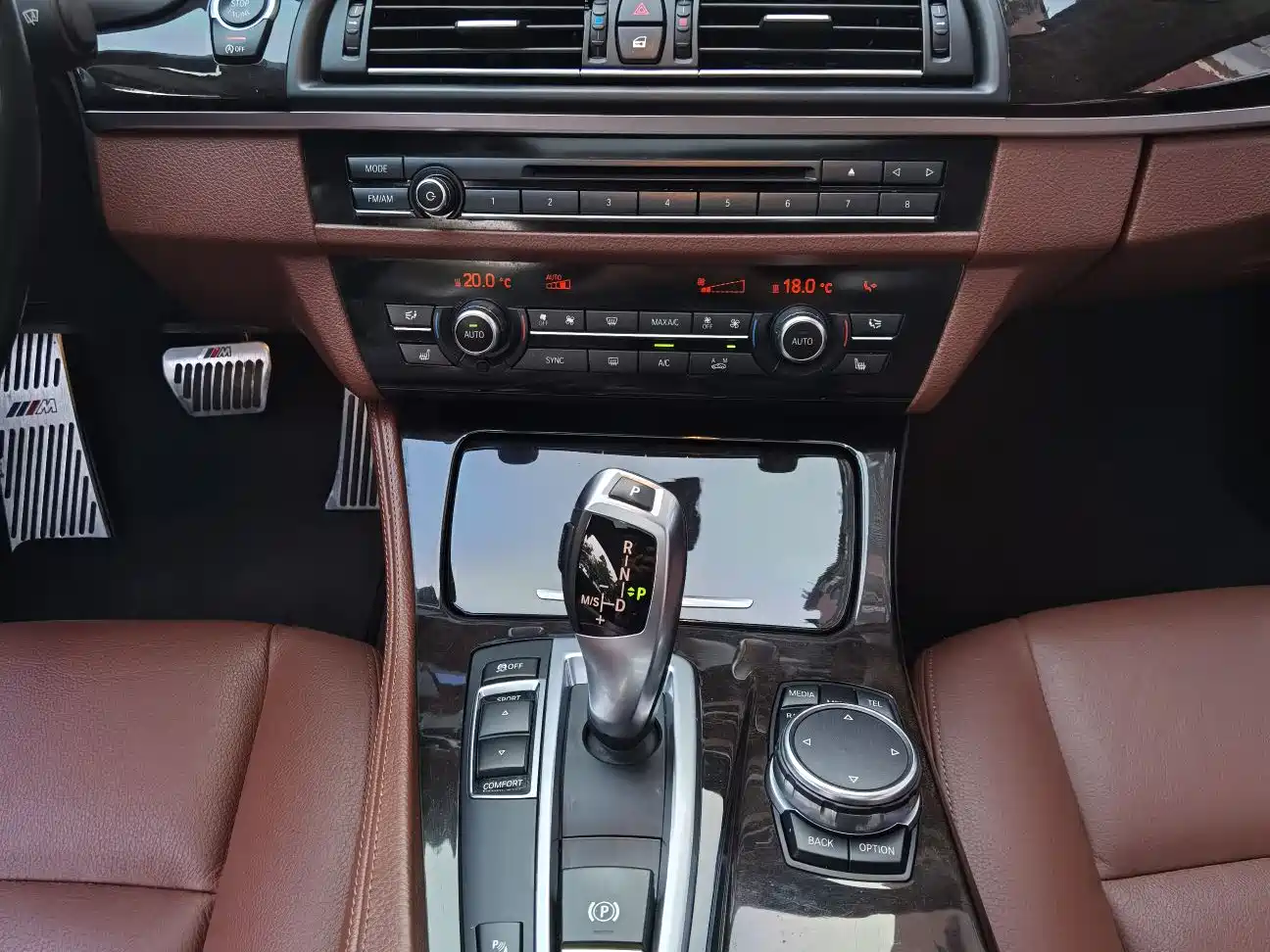 BMW 5 Series 2014 528Li Luxury Design Package фото 14
