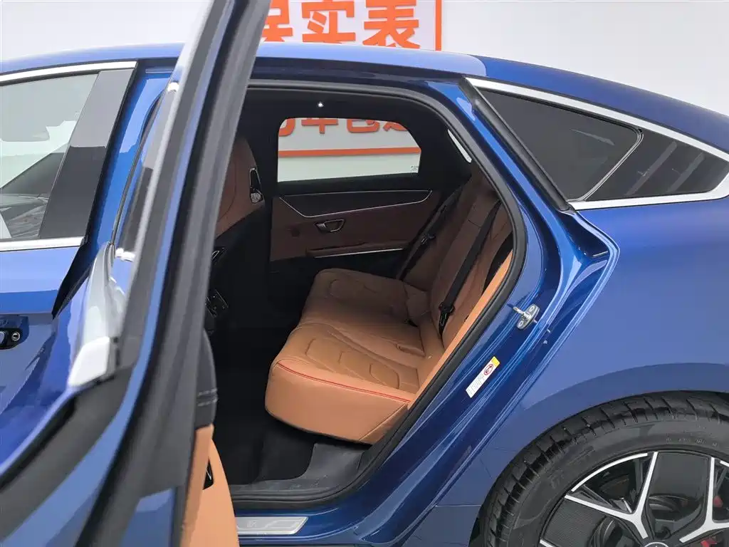 BYD Han 2022 DM-i 242KM Flagship фото 15