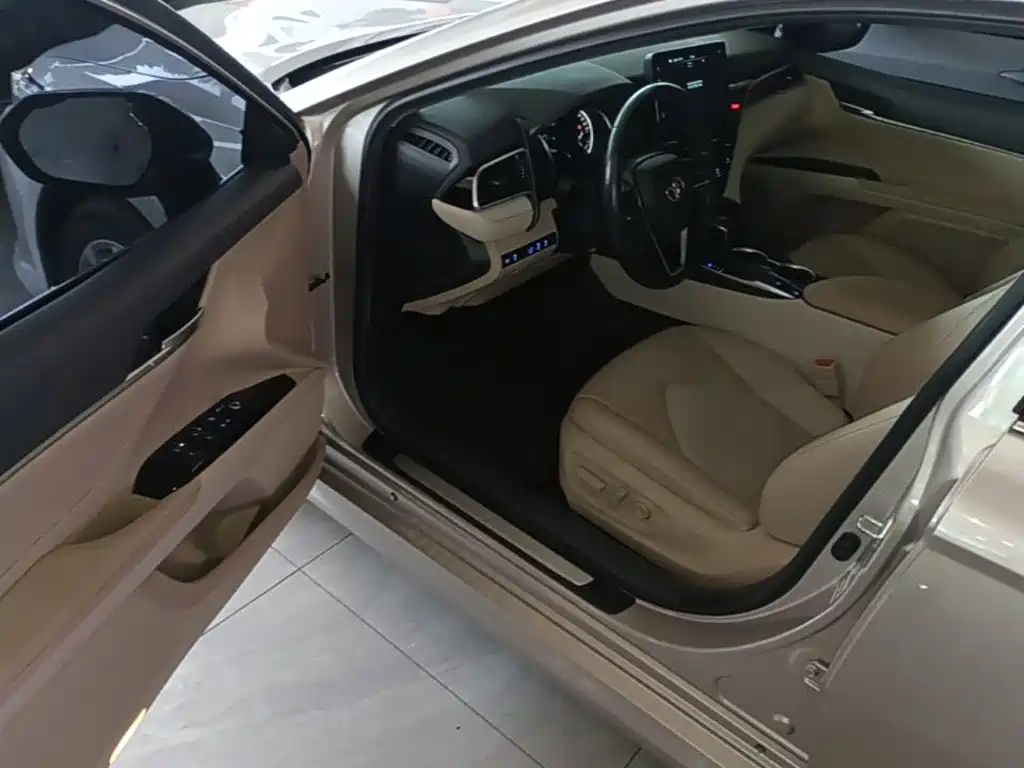 Toyota Camry 2022 2021 2.0G Luxury Edition