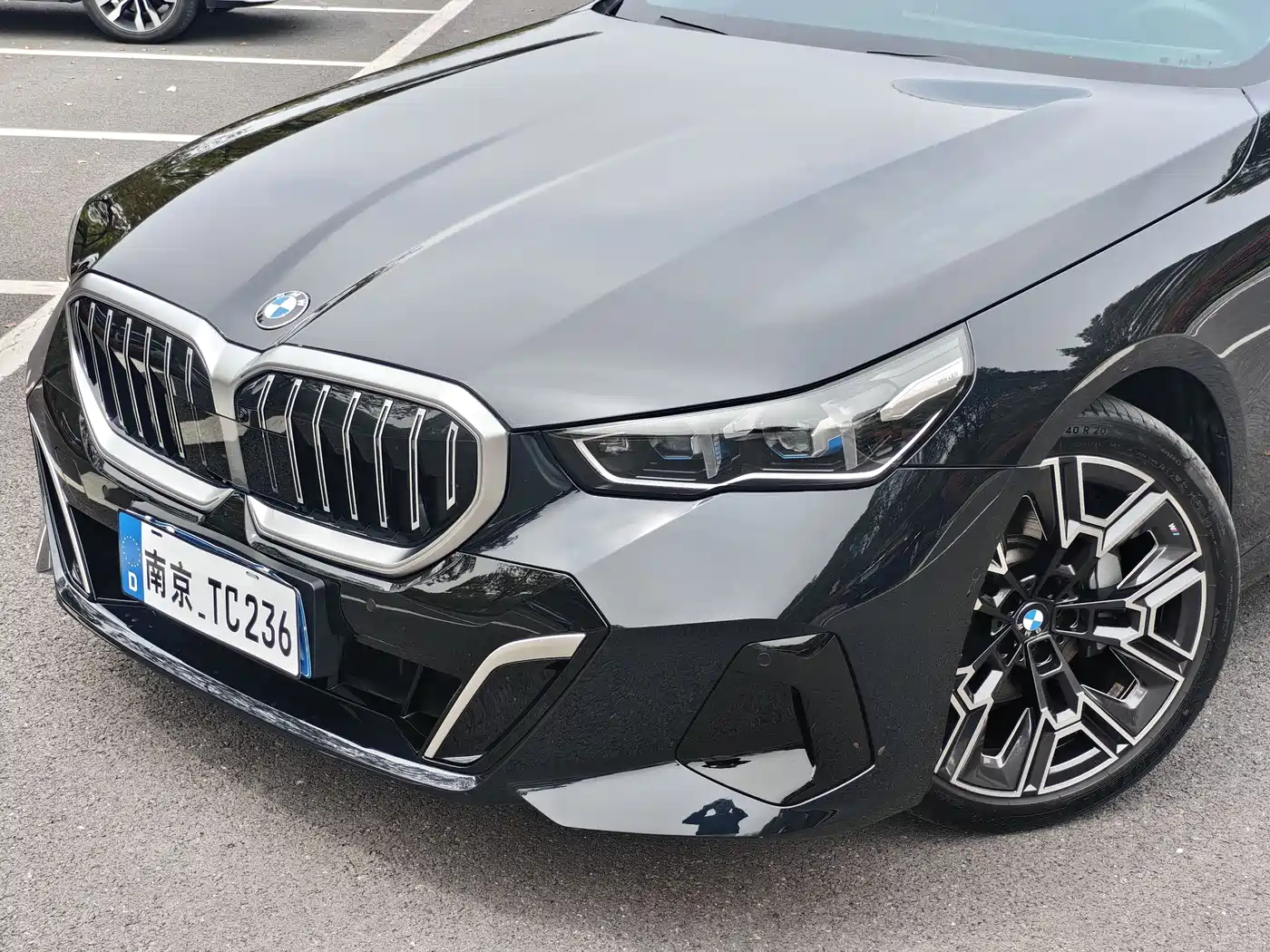 BMW 5 Series 2025 530Li Premium M Sport Package фото 2