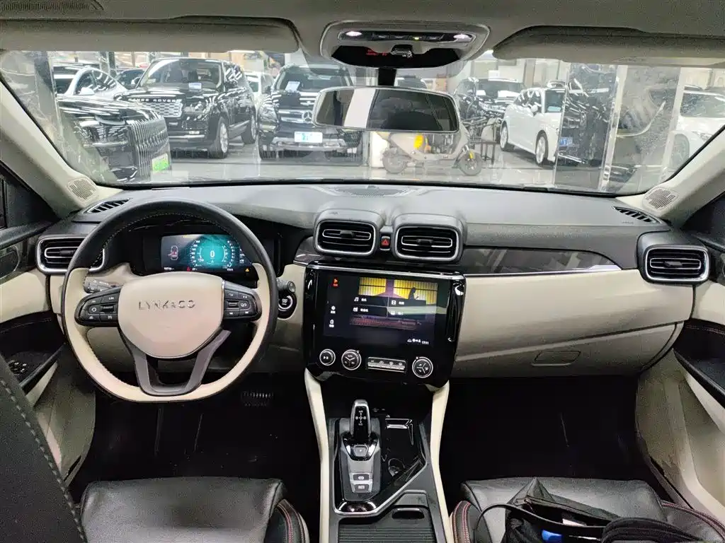 Lynk & Co 02 2019 High Energy Edition 2.0T Automatic 2WD Shine China VI фото 10