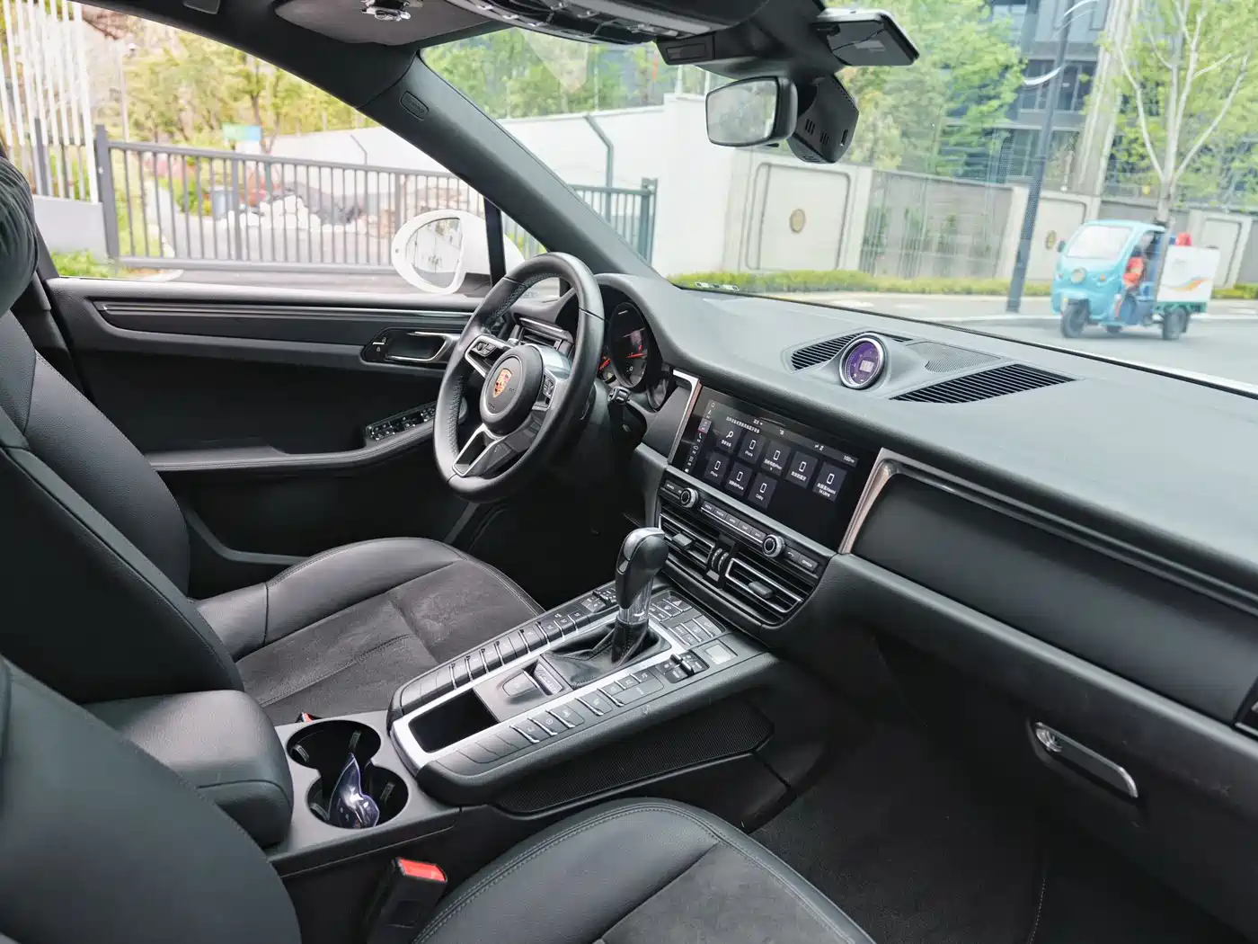 Porsche Macan 2018 Macan 2.0T фото 9