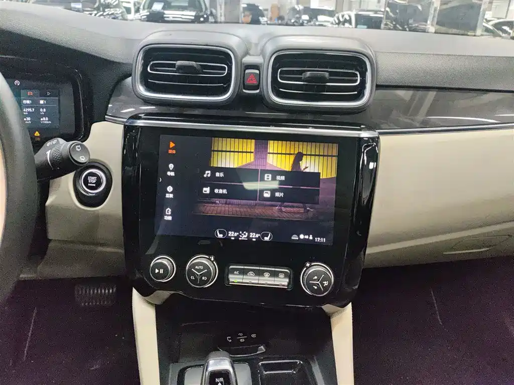 Lynk & Co 02 2019 High Energy Edition 2.0T Automatic 2WD Shine China VI фото 13