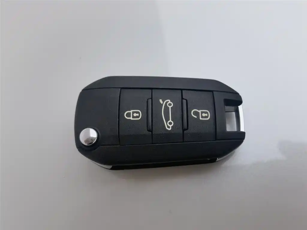 Peugeot 408 2014 1.8L Automatic Luxury Edition фото 19