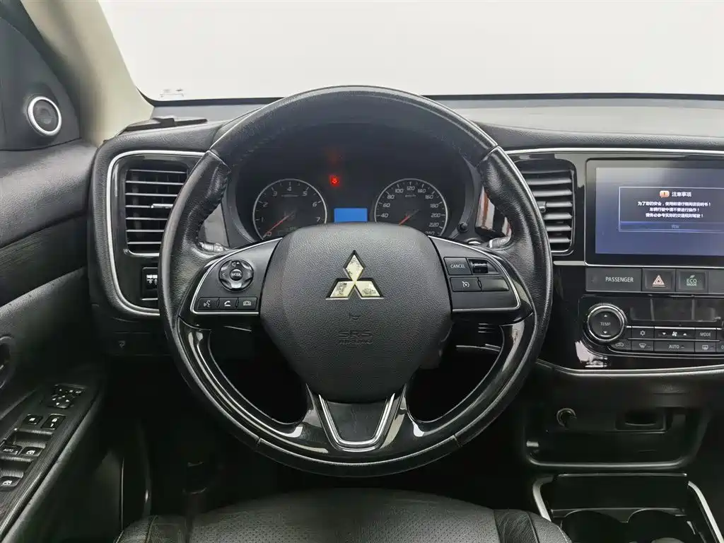 Mitsubishi Outlander 2018 2.0L 2WD Glory Edition 5-seater фото 11