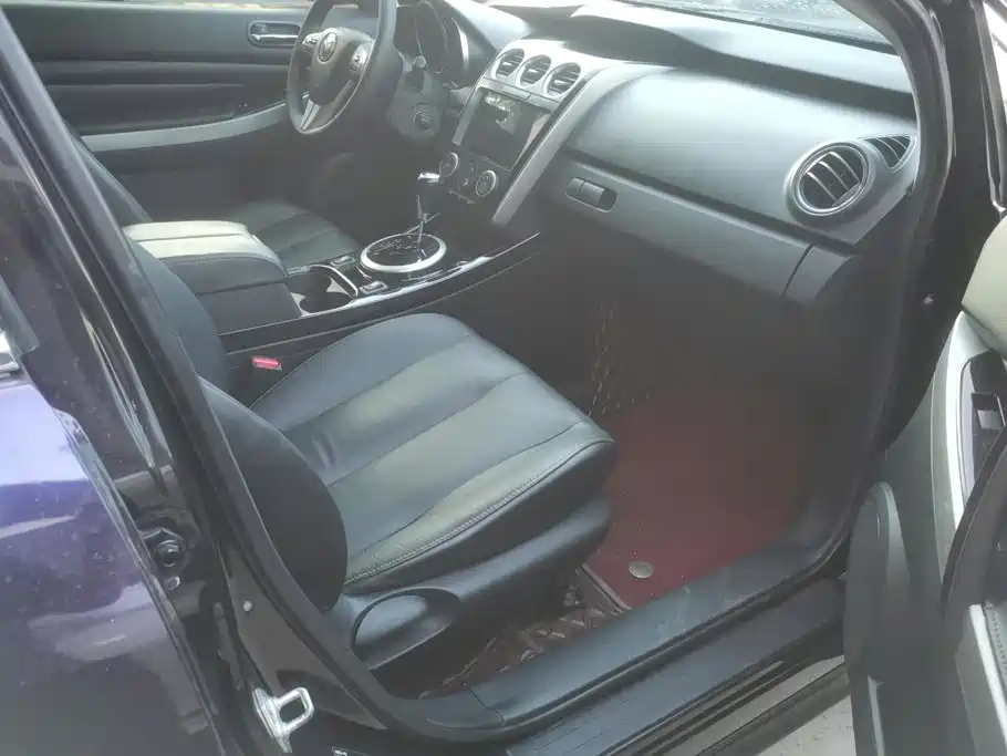Фото 8 - Mazda CX-7