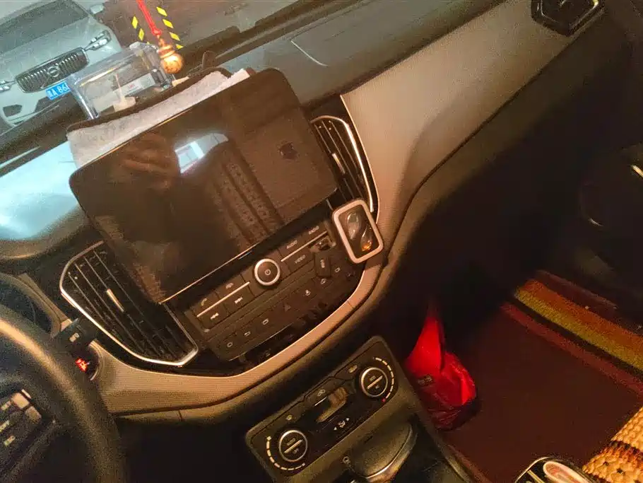 FAW Senya R7 2017 2017 Model 1.6L Automatic Smart