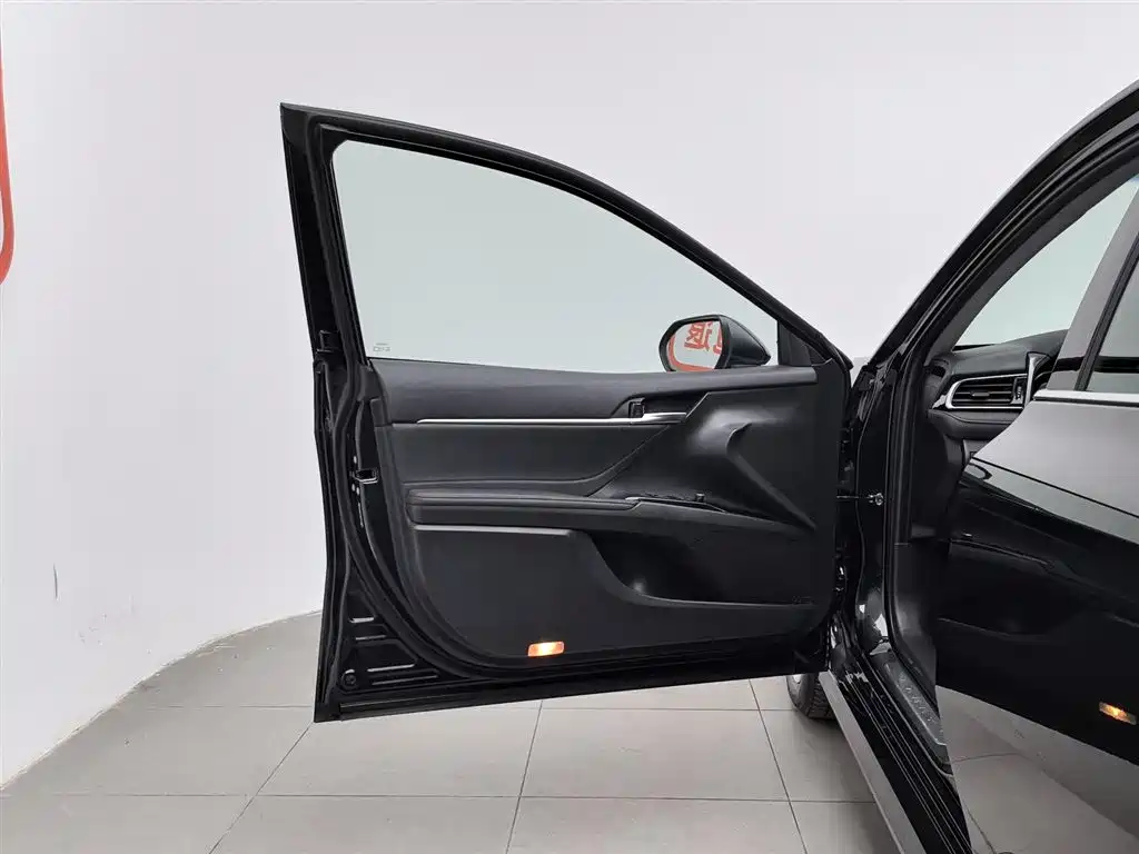 Toyota Camry 2021 2.0G Luxury Edition фото 8