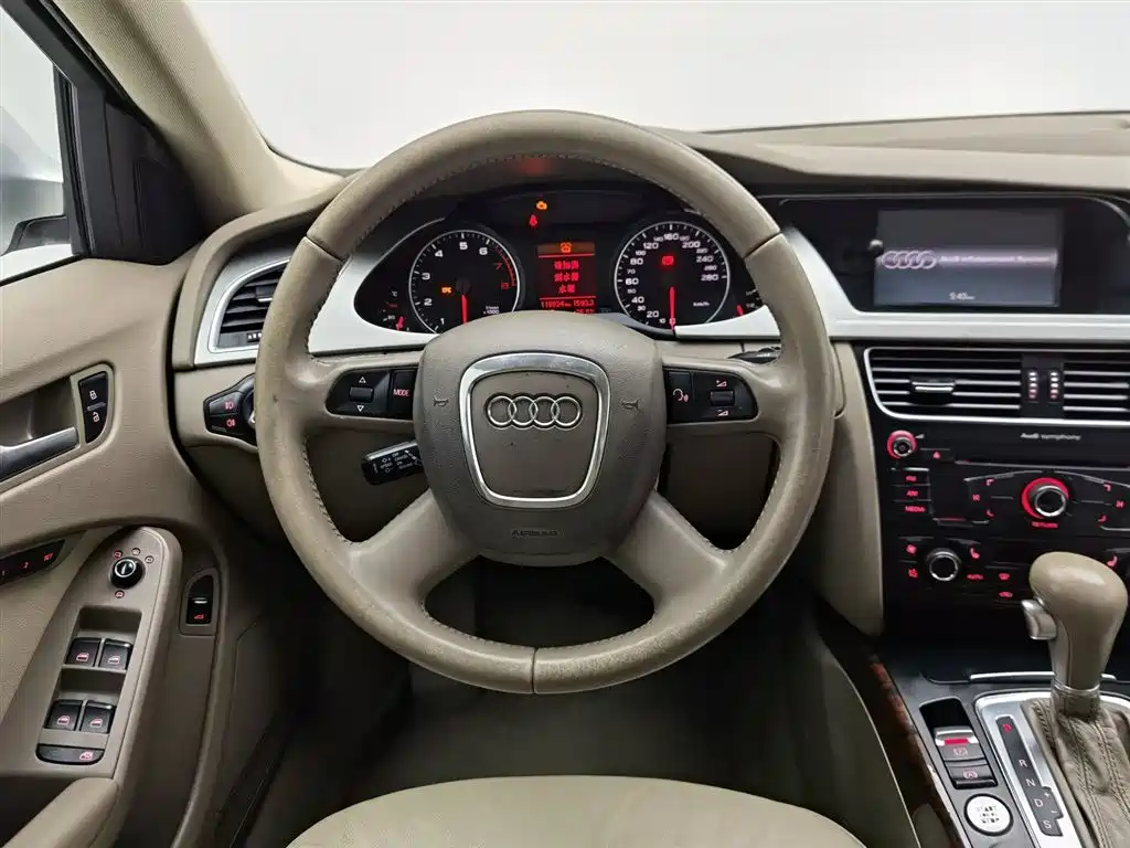 Audi A4L 2009 2.0 TFSI Technology фото 5