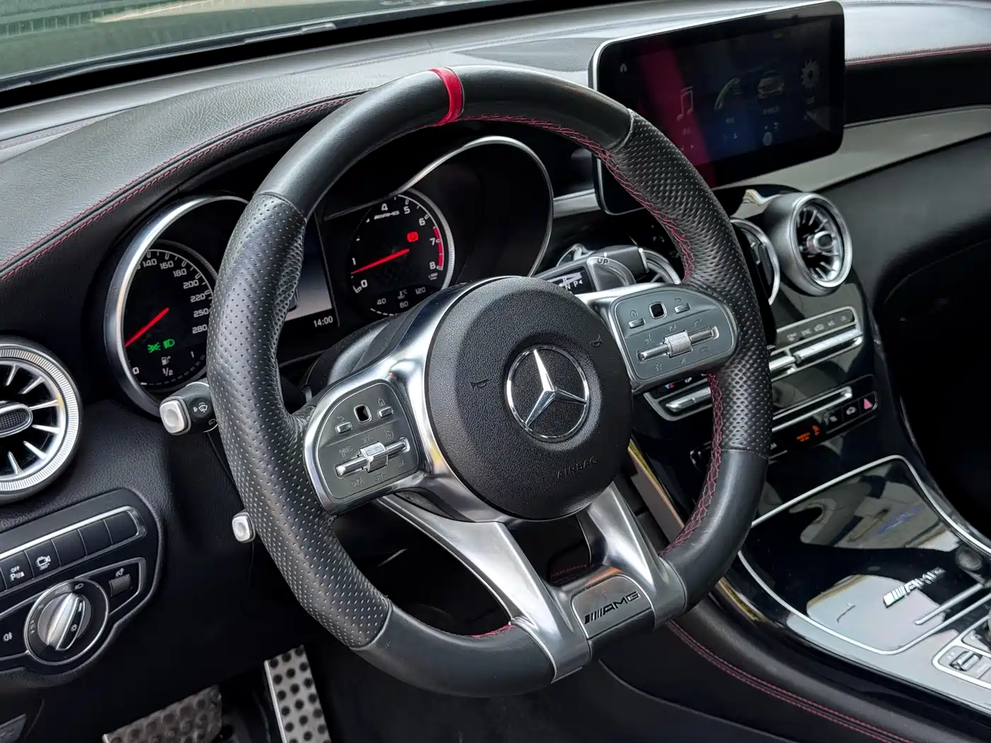Mercedes-Benz GLC AMG 2017 AMG GLC 43 4MATIC фото 17