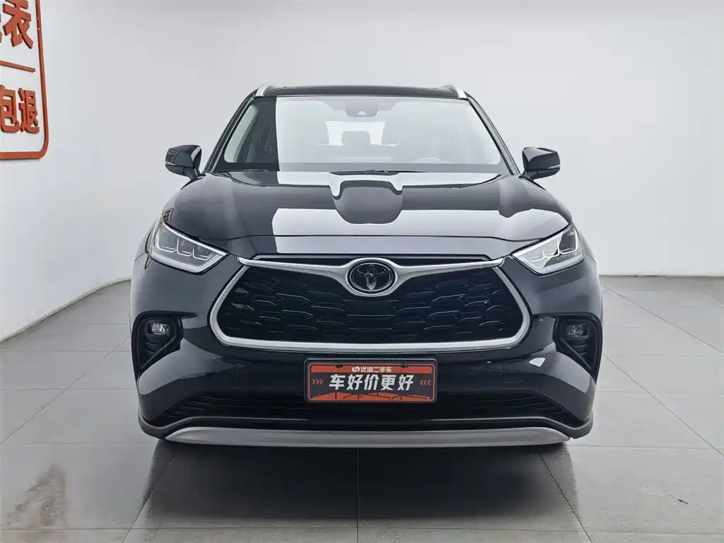Toyota Highlander 2024 2.5L Smart Hybrid 4WD Luxury 7-seater фото 3