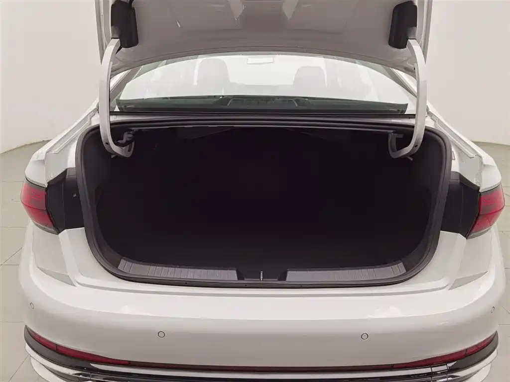 Volkswagen Sagitar 2023 280TSI DSG Beyond Lite фото 16