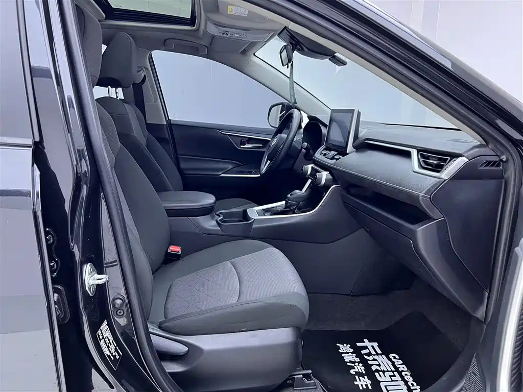 Toyota RAV4 Rongfang 2022 2.0L CVT 2WD Trend Edition фото 23