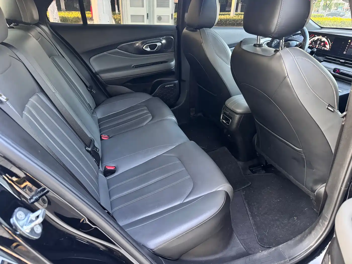 GAC Trumpchi Trumpchi Emkoo 2022 270T DCT J16 R-style Track Edition фото 12
