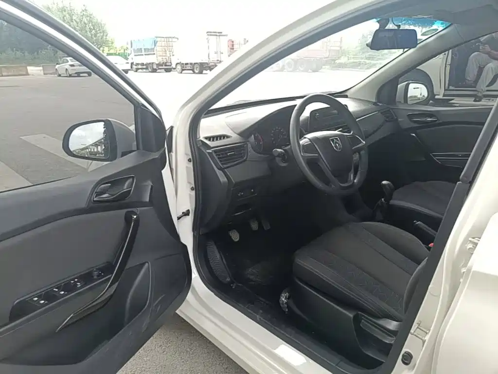 Baojun 310 2020 2020 1.2L Manual Comfort Edition