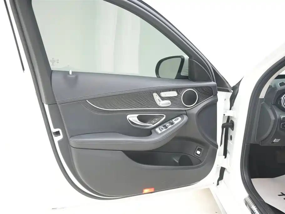 Mercedes-Benz C-Class 2019 Facelift C 260 L Sport фото 18