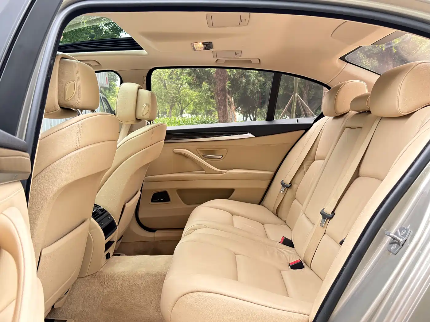 BMW 5 Series 2011 523Li Luxury фото 9