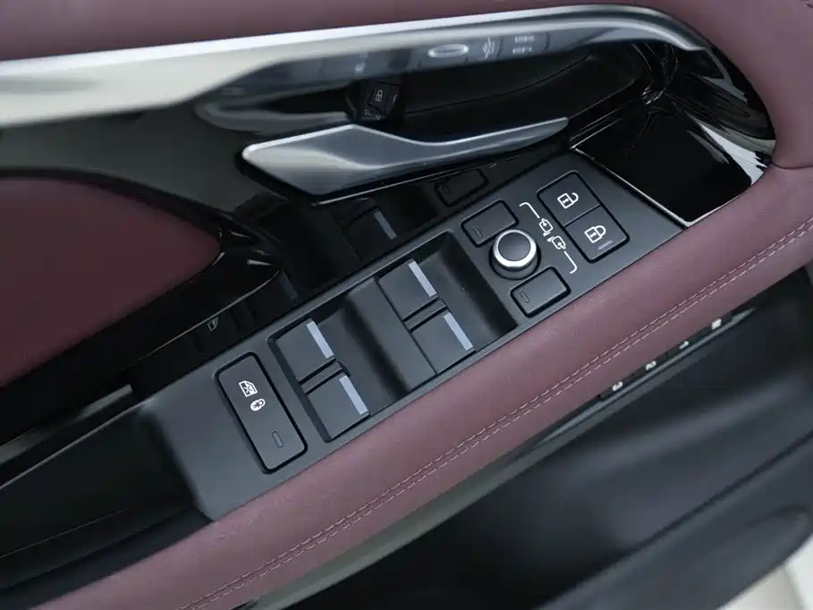 LAND ROVER RANGE ROVER AURORA NEW ENERGY