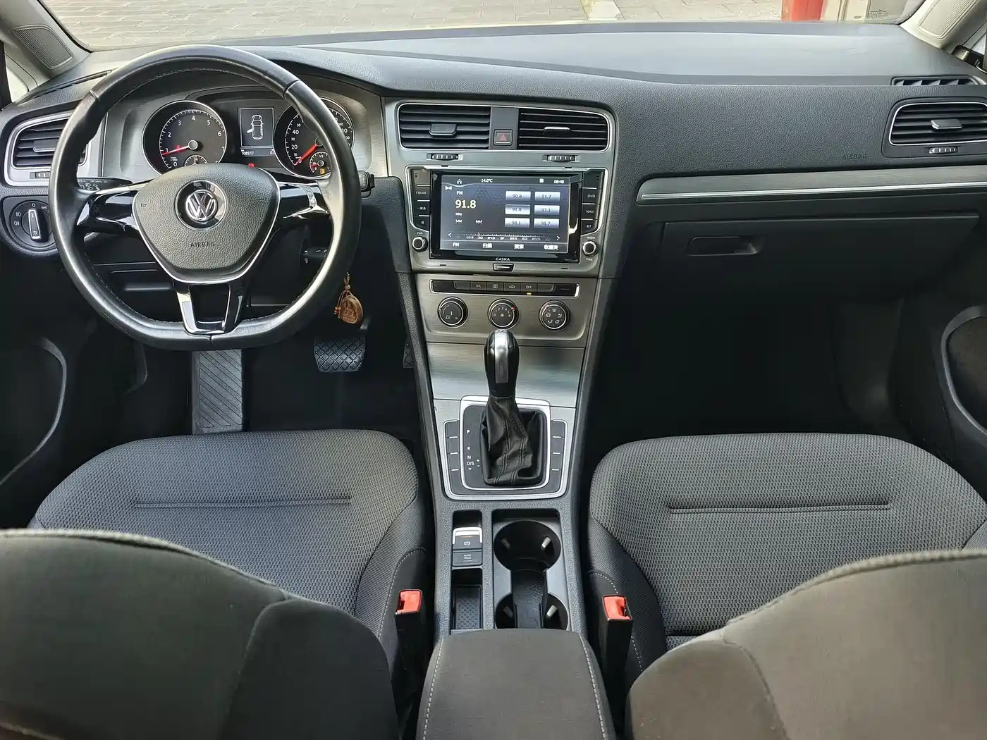 Volkswagen Golf 2016 230TSI Automatic Comfort фото 13