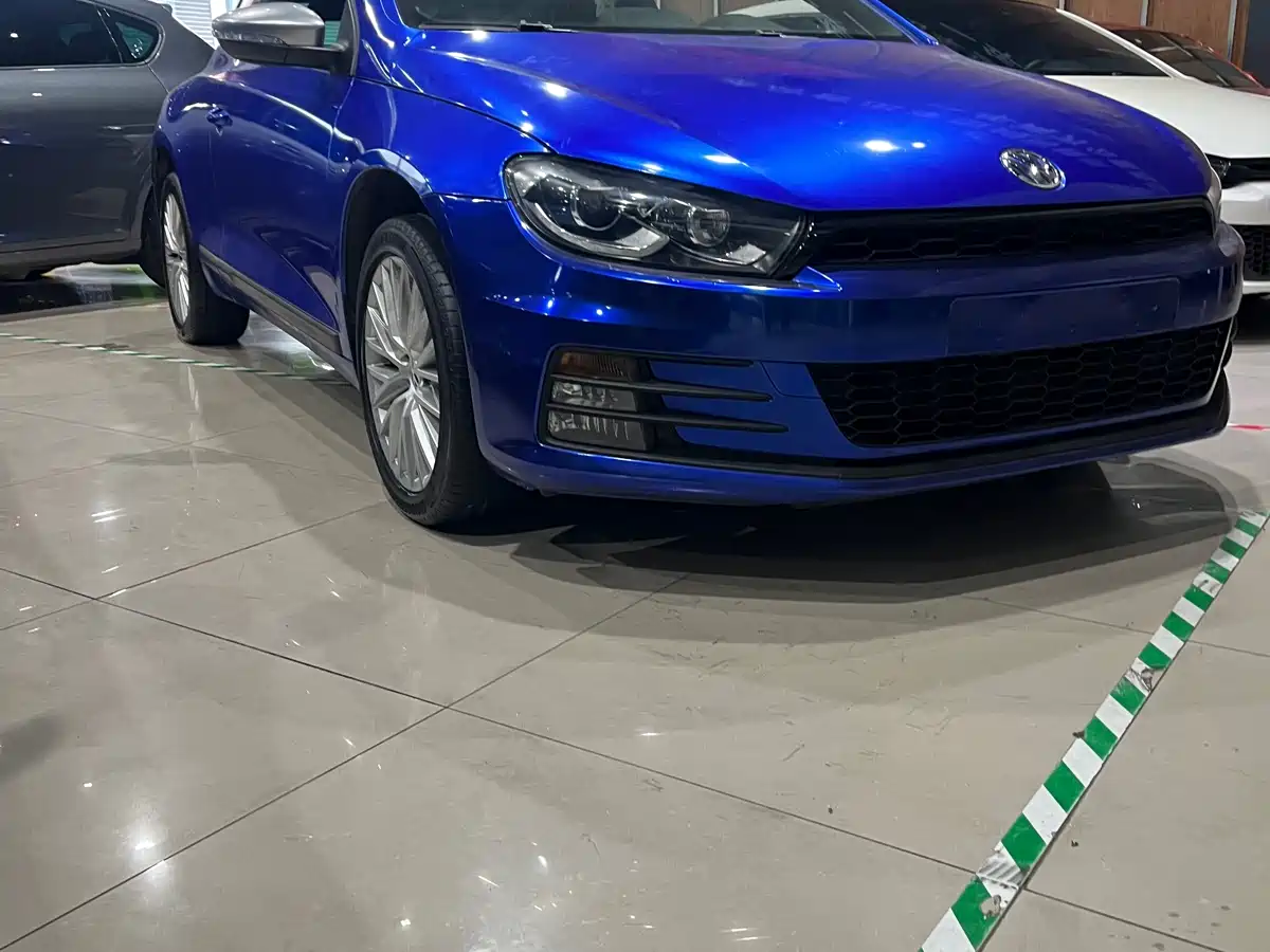 Volkswagen Scirocco 2015 2.0TSI Luxury Edition фото 3