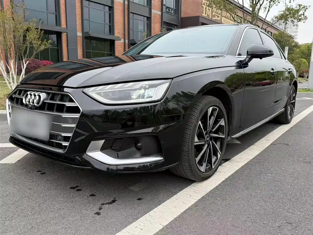Audi A4L 2022 40 TFSI Luxury Elegance