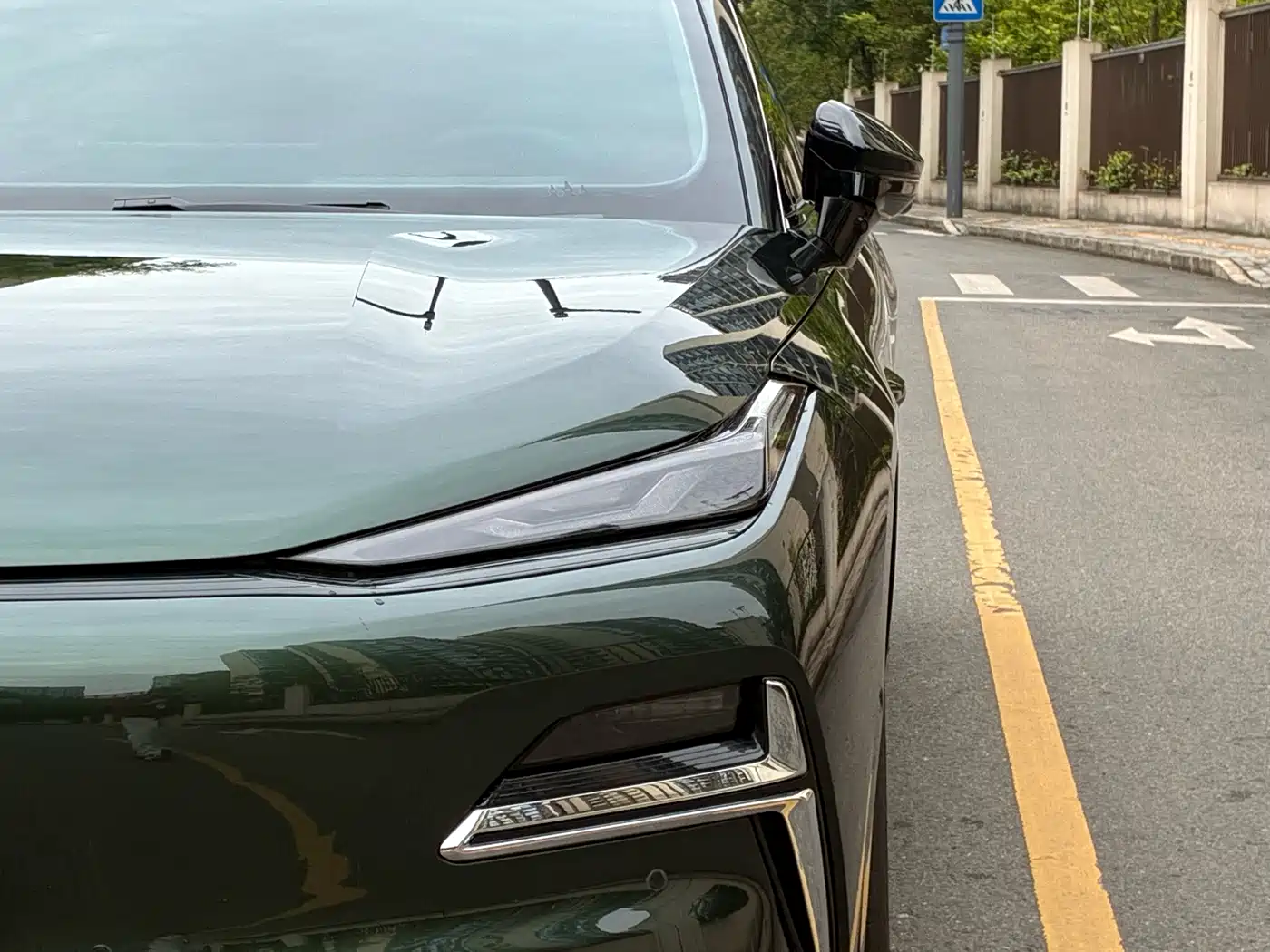 Geely Galaxy Galaxy Xingyao 8 2025 Model 130km EM-i Flagship Edition фото 4