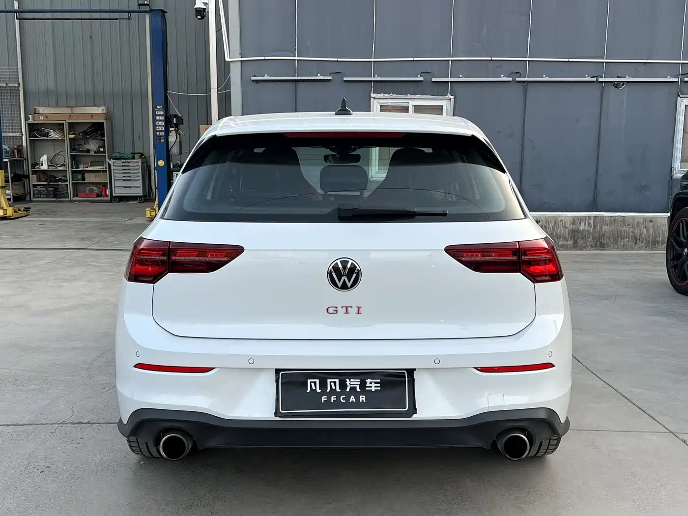 VOLKSWAGEN GOLF GTI