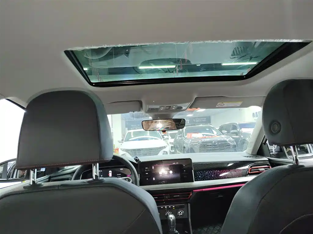 Volkswagen Lavida 2024 Model 300TSI DSG Starlight Full Comfort Edition фото 18