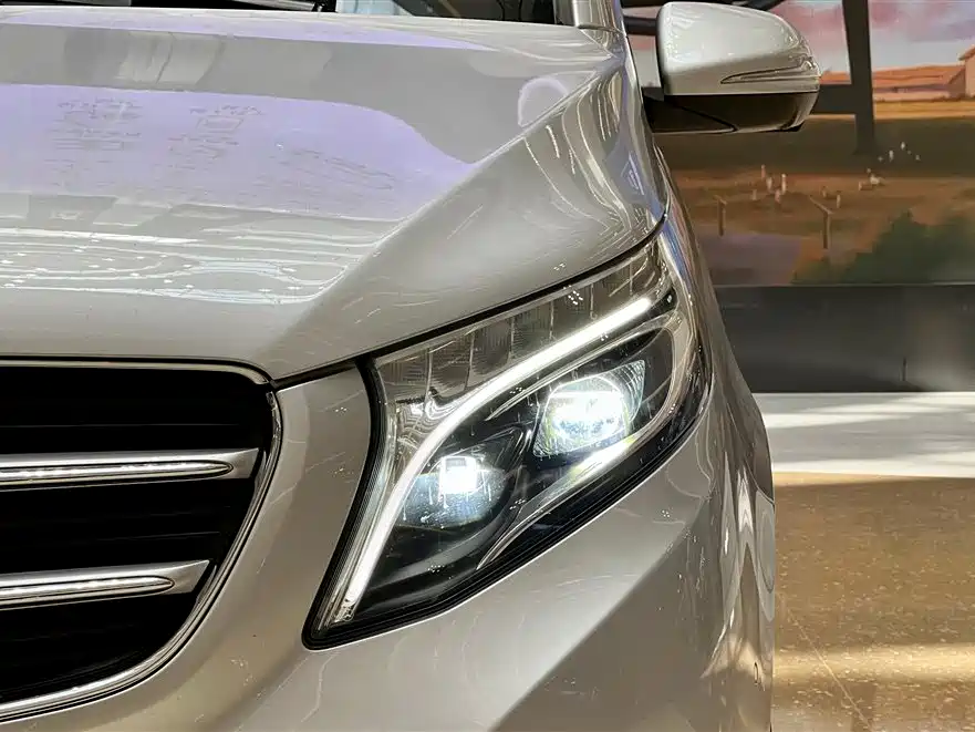 Mercedes-Benz V-Class 2018 V 260 L Premium Long Version China V фото 14