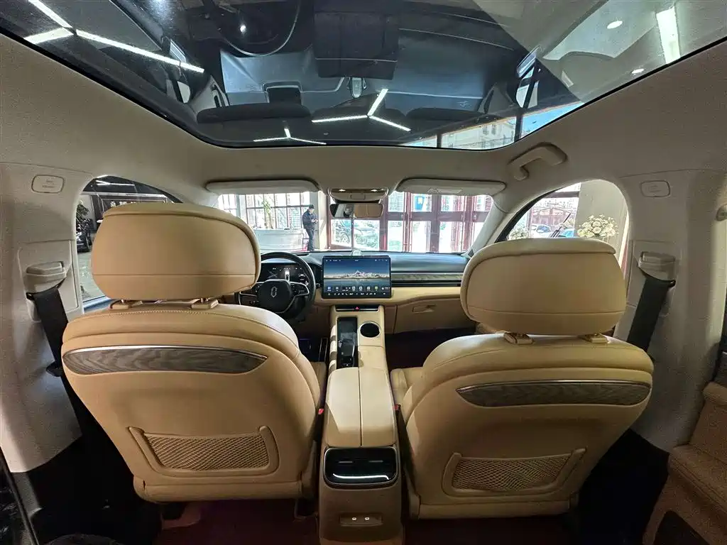 AITO Wenjie AITO M5 2022 Extended Range AWD Flagship фото 30