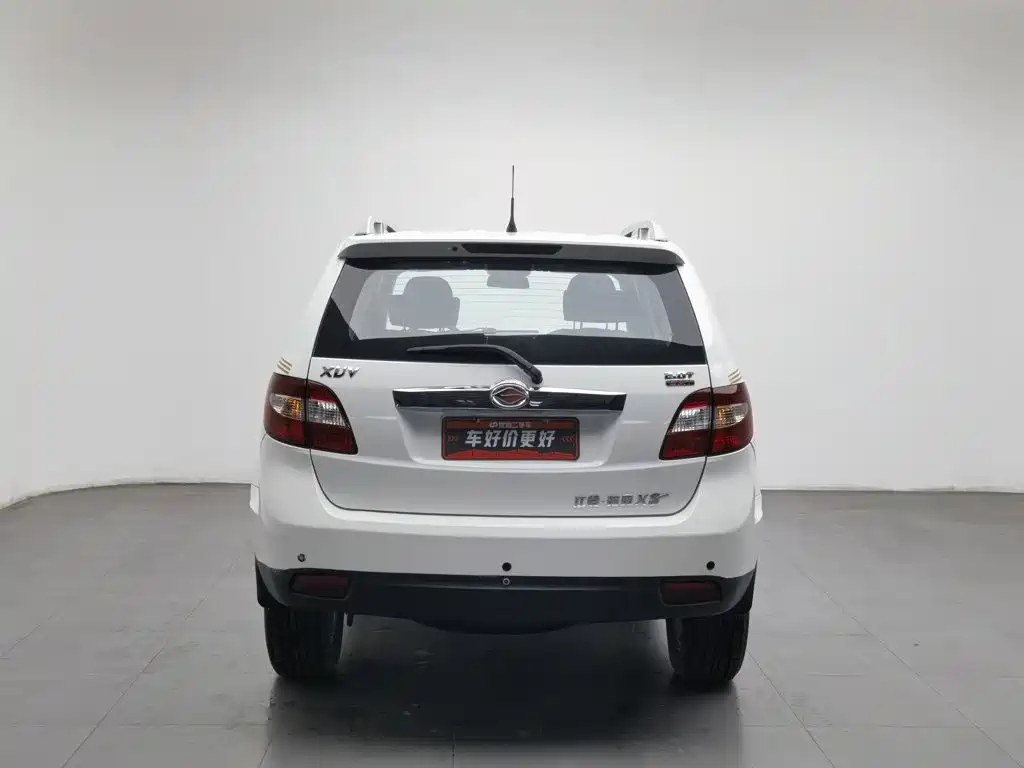 Фото 4 - Landwind X8