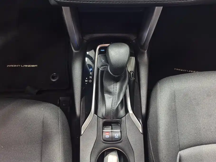 Toyota Frontlander 2022 2.0L CVT Leading Edition фото 16