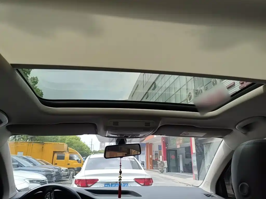 Volkswagen Tharu, миниатюра 18