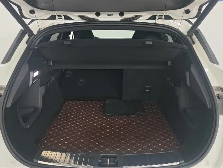 Lynk & Co 06 2023 Remix 1.5T Power Halo фото 4
