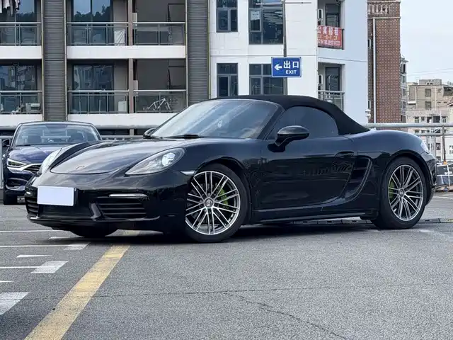 PORSCHE 718