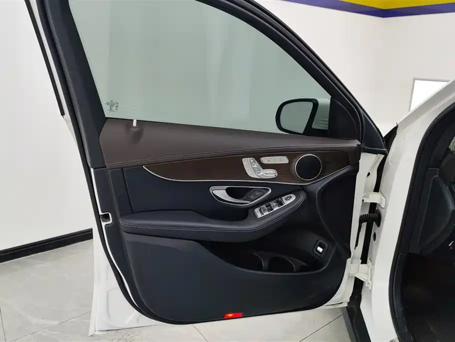 Mercedes-Benz GLC 2022 Facelift II GLC 260 L 4MATIC Luxury фото 7