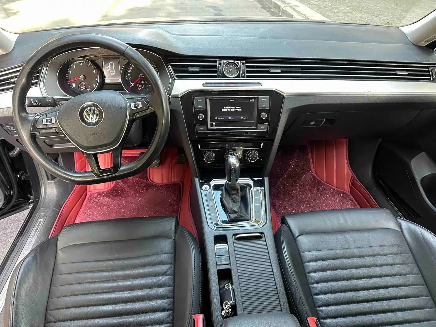 Volkswagen Magotan 2018 280TSI DSG Leading фото 15