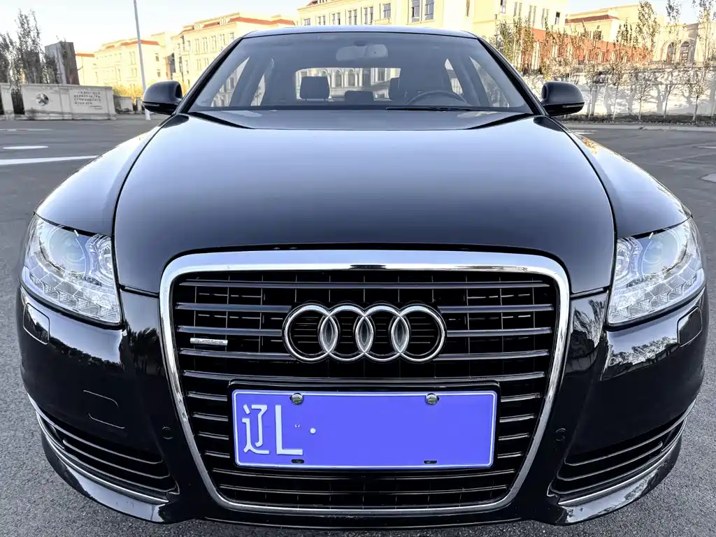 Фото 1 - Audi A6L