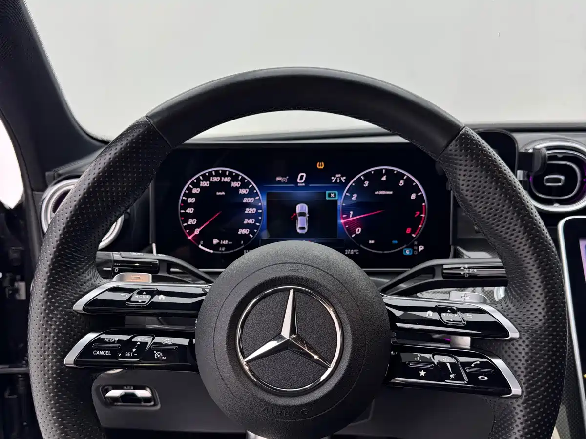 Фото 10 - Mercedes-Benz C-Class