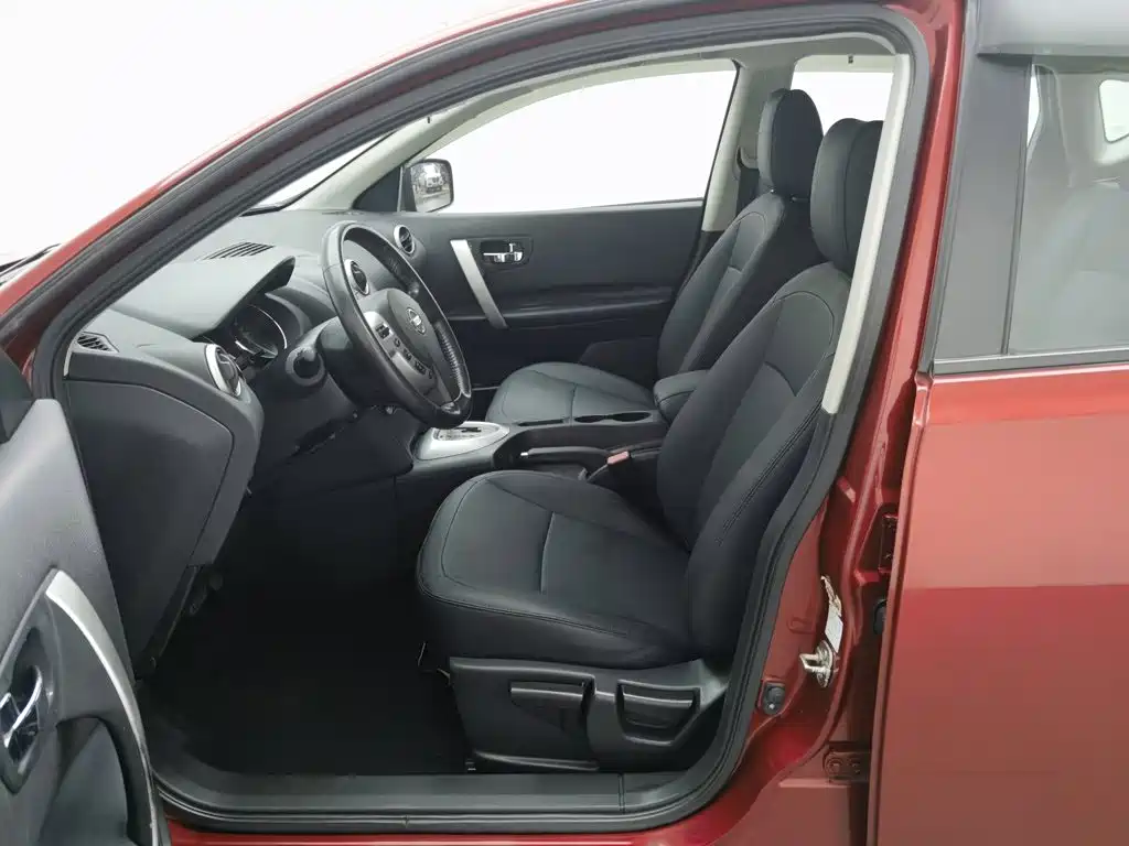Nissan Qashqai 2013 2012 2.0XL Fire CVT 2WD