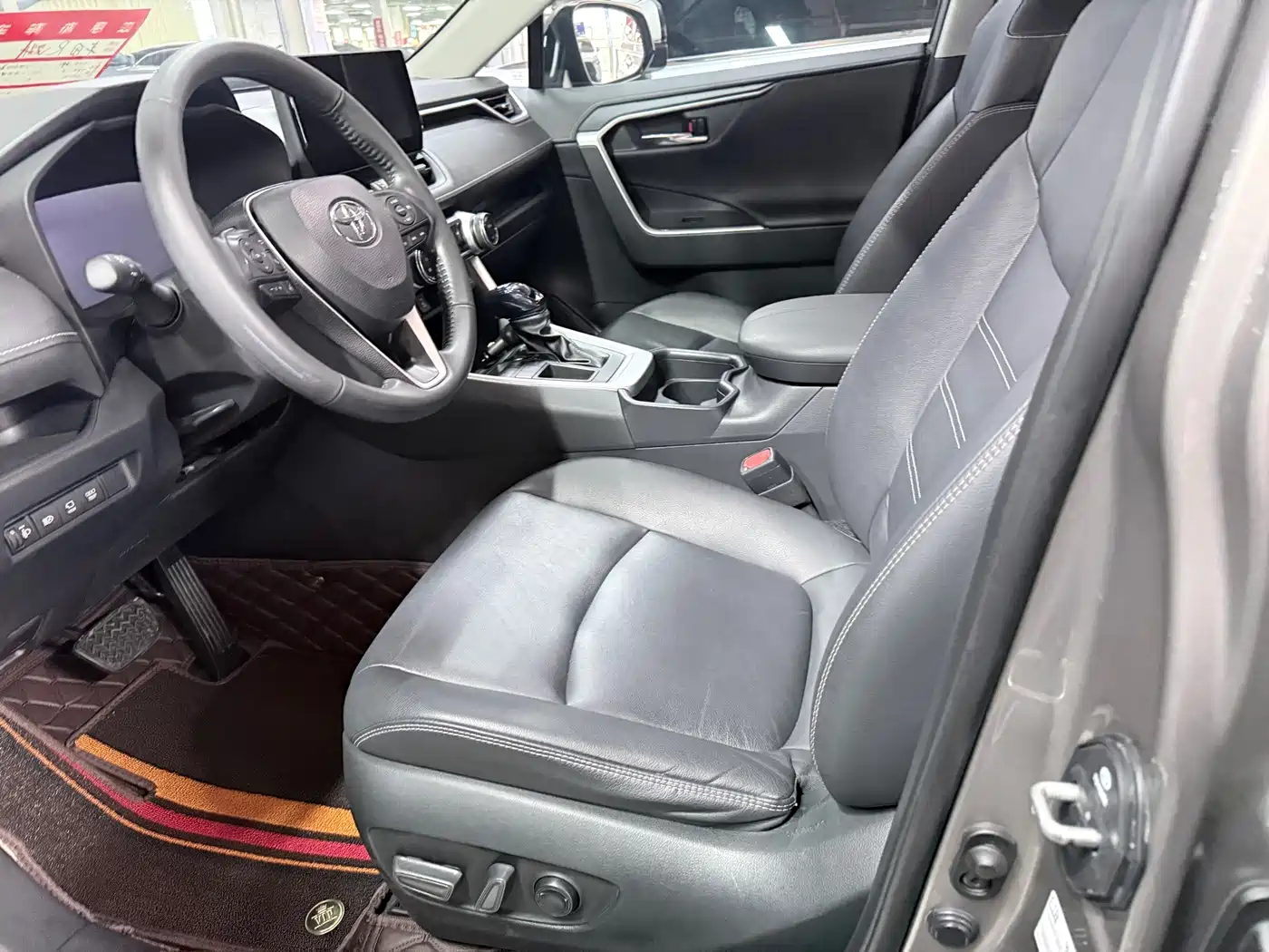 Toyota RAV4 Rongfang 2024 2.0L CVT FWD Style Plus Edition фото 8