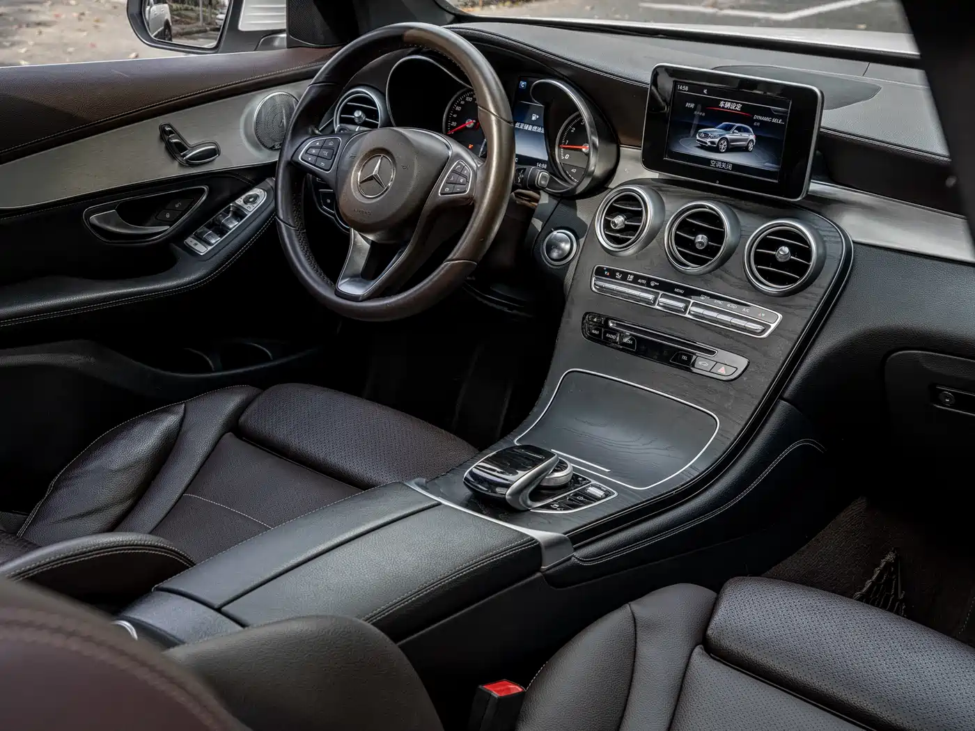 Mercedes-Benz GLC 2017 GLC 200 4MATIC фото 9