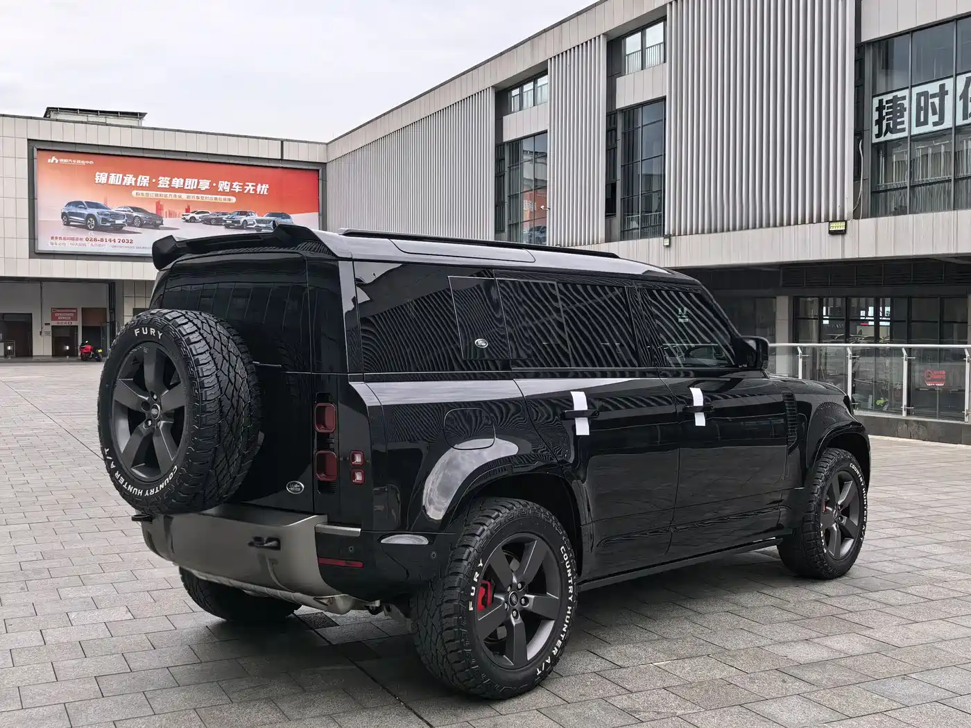 Land Rover Defender 2023 Model 110 3.0T P400 X-DYNAMIC HSE фото 21