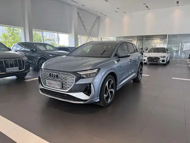 Audi Q4 e-tron 40 e-tron, Пространство